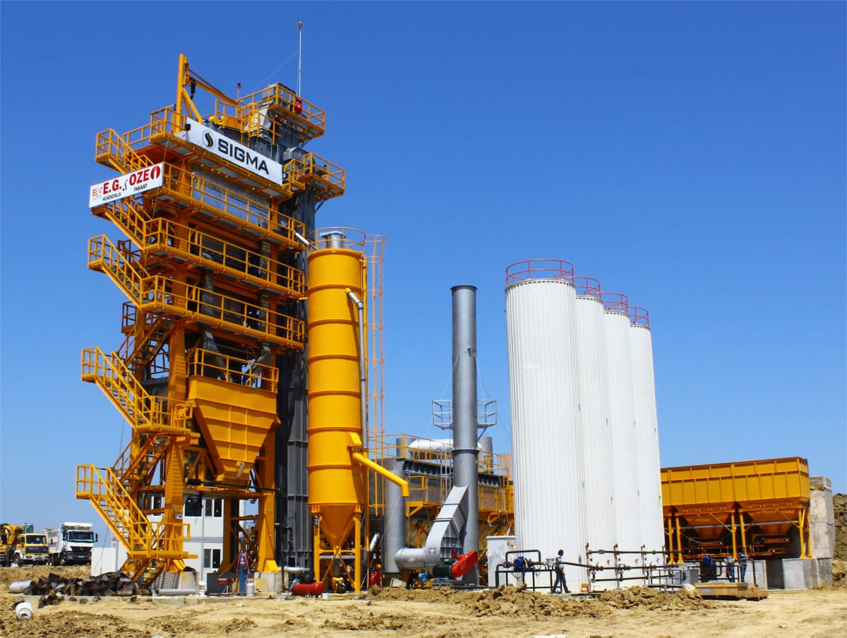 240 t/h Sigma asphalt plant in Balikesir / Turkiye, with electrically heated vertical bitumen tanks
